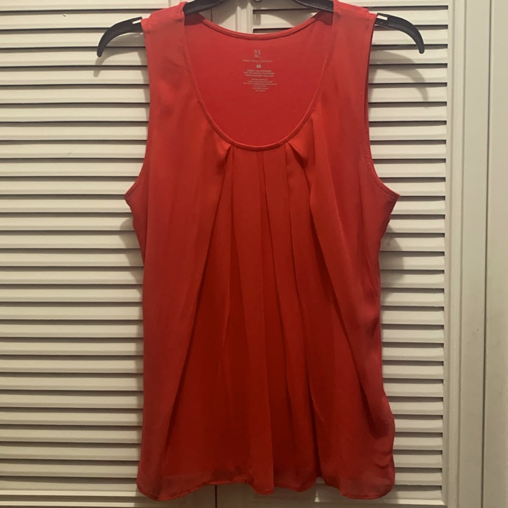 New York and Company fuchsia tank top